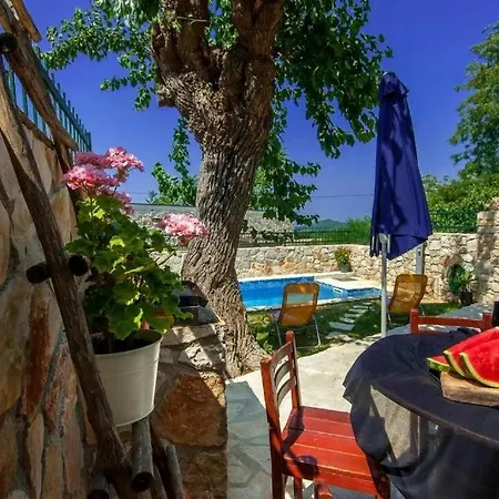 Rustical Monspinosa Villa