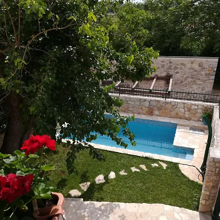 Rustical Monspinosa Villa *