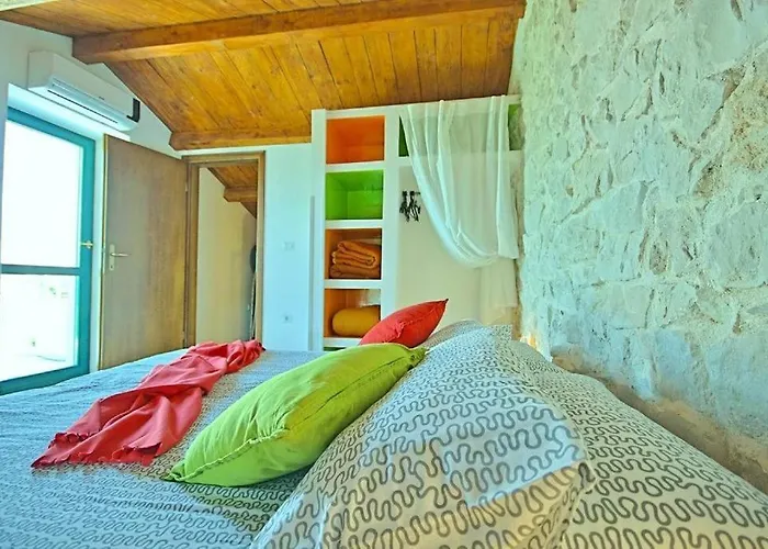 Rustical Monspinosa Dracevac