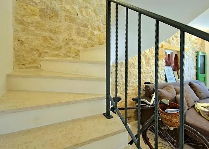 Rustical Monspinosa Villa Dracevac