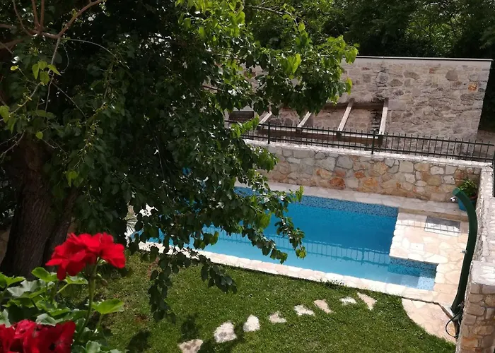 Rustical Monspinosa Villa *